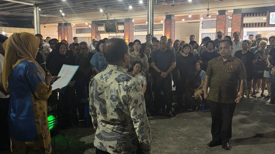 Kadiskes Riau Lepas Jenazah dr Willy Jaya Suento