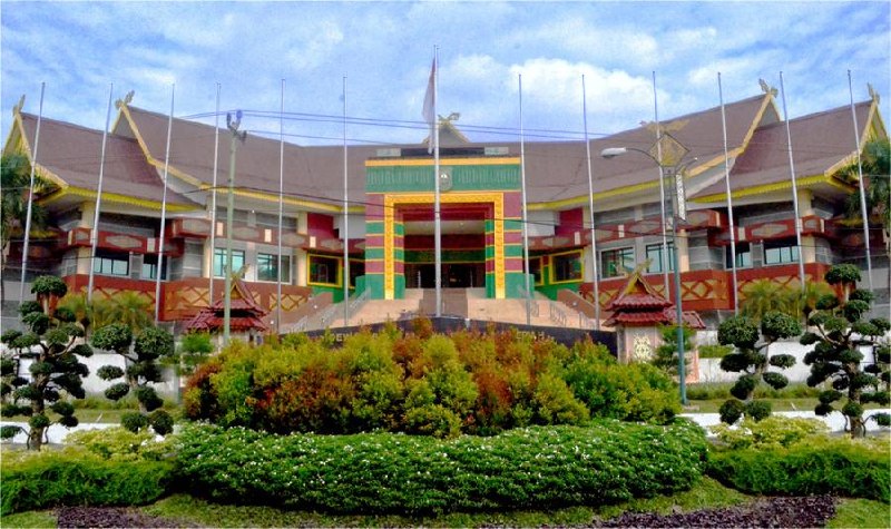 Diumumkan di Paripurna DPRD, Ini Nama Komisioner KI dan KPID Riau