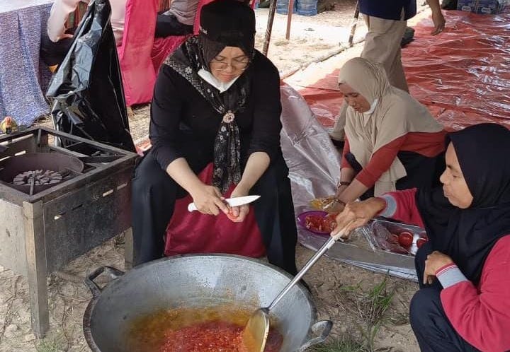 Bupati Siak Ikut Masak di Posko Karhutla, Api Dekati Sumur Minyak BSP