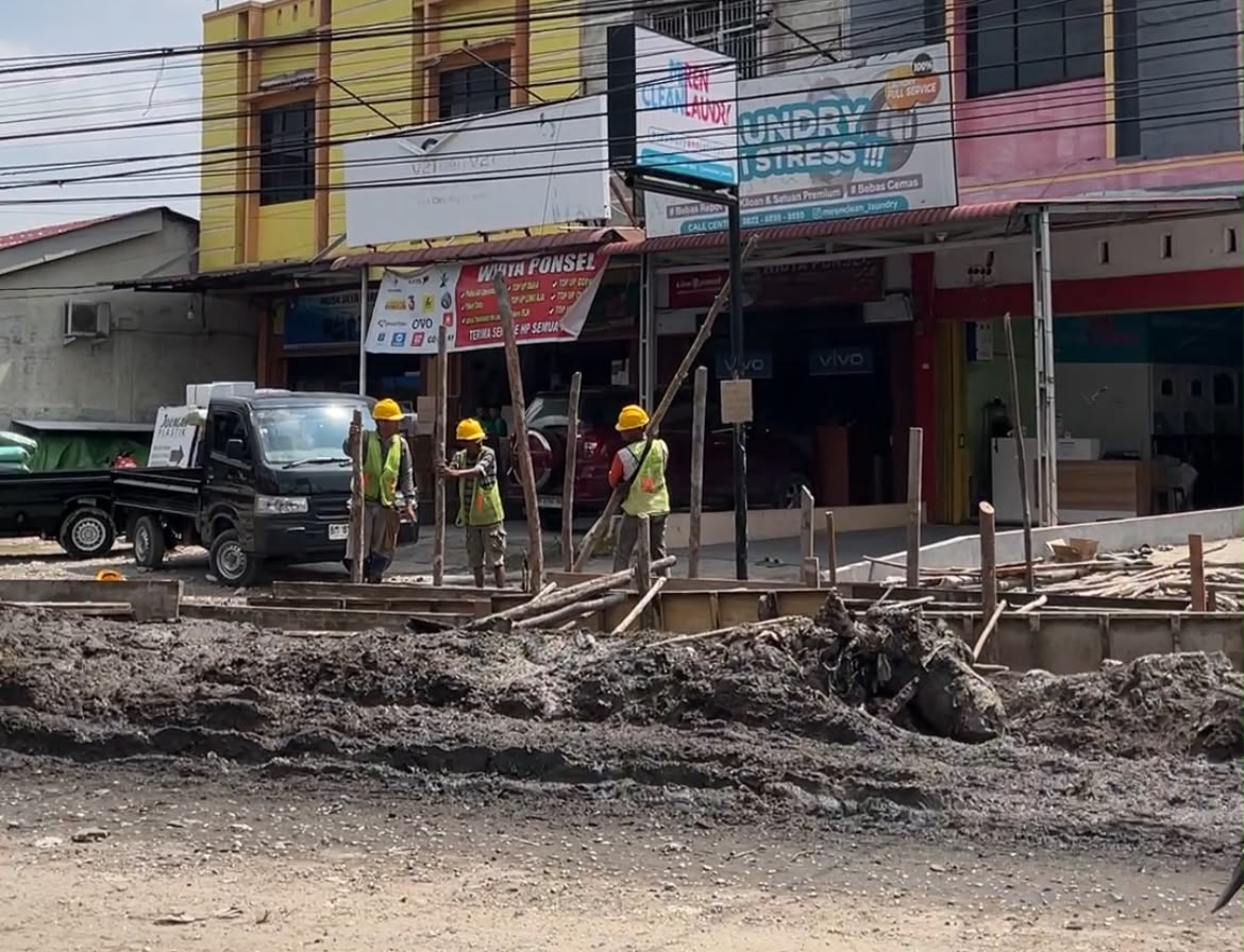 Pemko Pekanbaru Tanggulangi Banjir di Dharma Bakti, Drainase Sepanjang 1,2 Kilometer Dibangun 