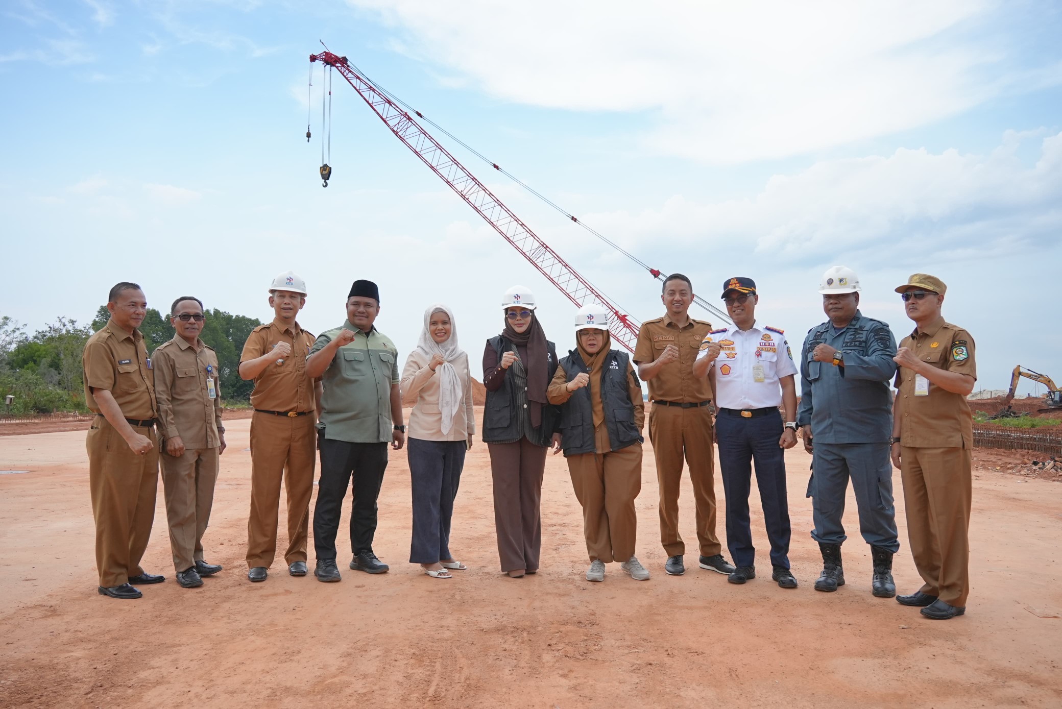 Bupati Afni Ajak Iyeth Bustami Lihat Peluang Investasi di KITB Siak