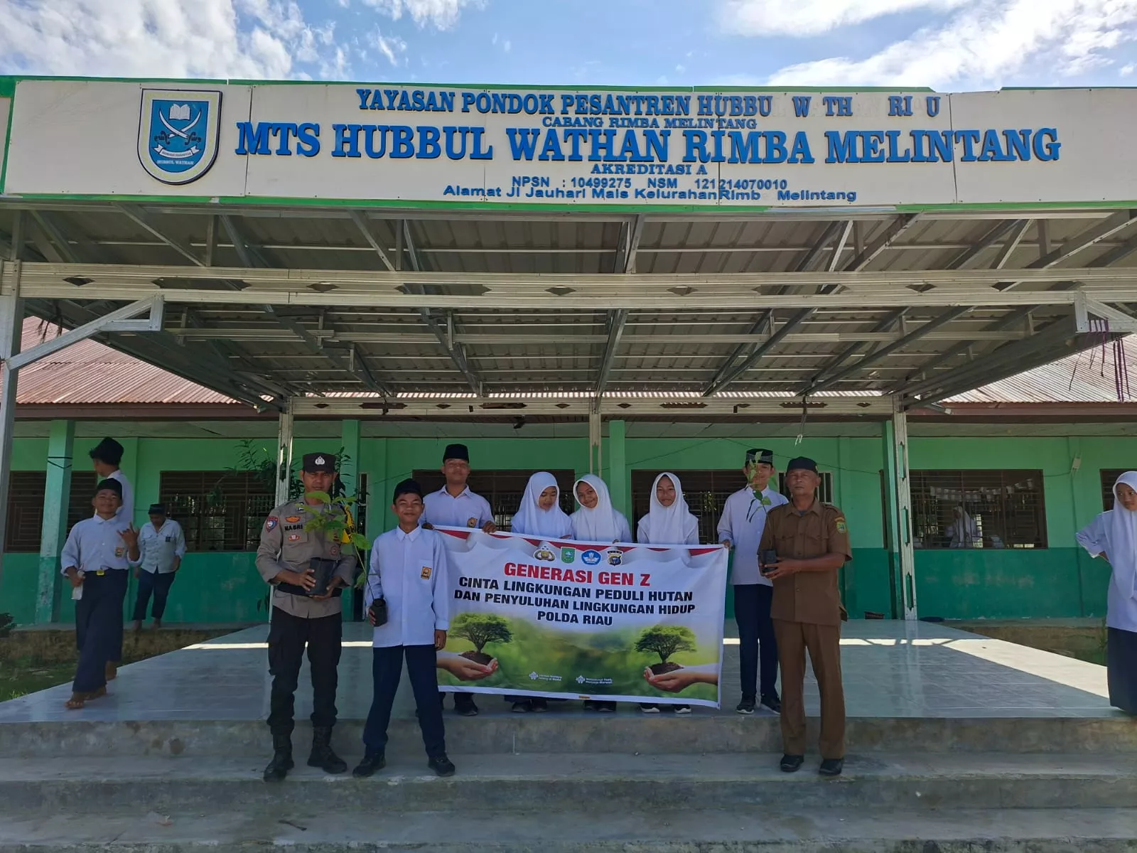 Green Policing, Polsek Rimba Melintang Tanam 10 Bibit Pohon di MTs Hubbul Wathan