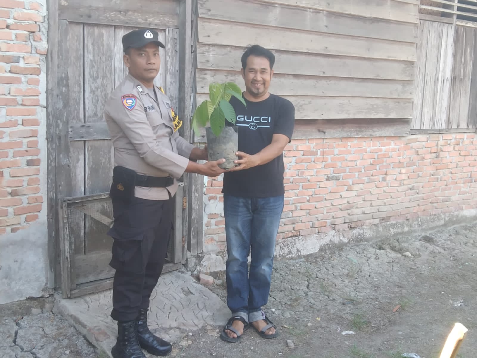 Cegah Karhutla, Polsek Bangko Pusako Edukasi Warga lewat Green Policing