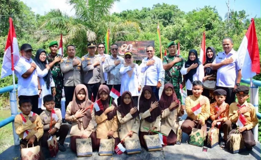 Wabup Kampar Hadiri Peresmian Jembatan Merah Putih Presisi Tahap II oleh Kapolri