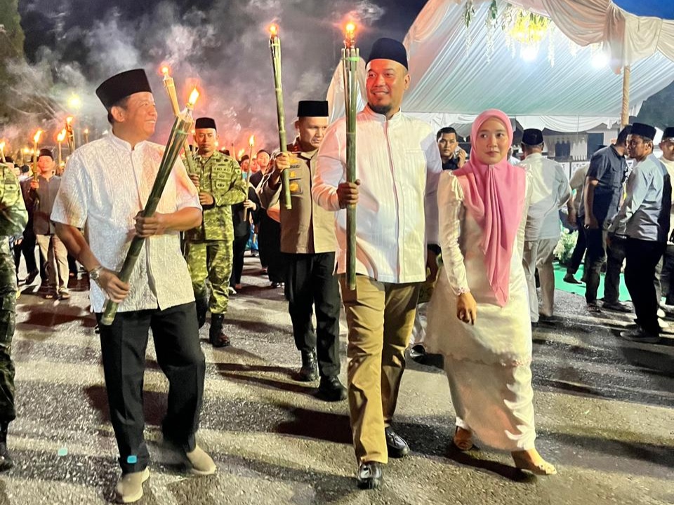Pawai Obor Meriahkan Malam Takbiran Idul Adha 1447 H di Inhu