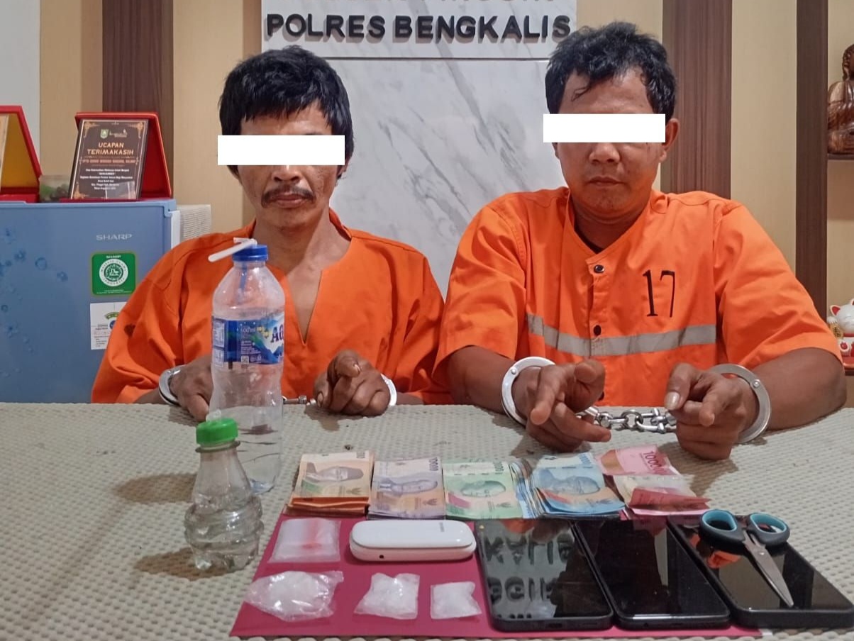 Digerebek di Pondok Kebun Sawit Semunai, Dua Pria Tak Berkutik Saat Sabu 15,39 Gram Disita Polisi