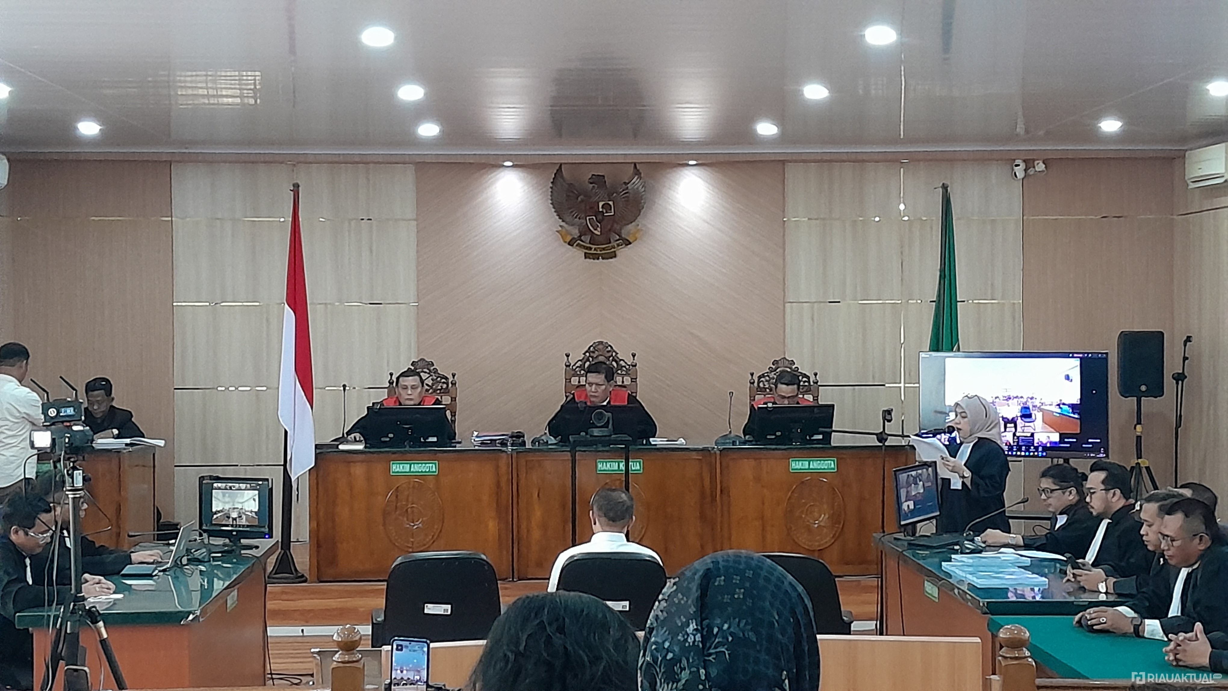 Abdul Wahid Jalani Sidang Duplik di Pengadilan Tipikor Pekanbaru