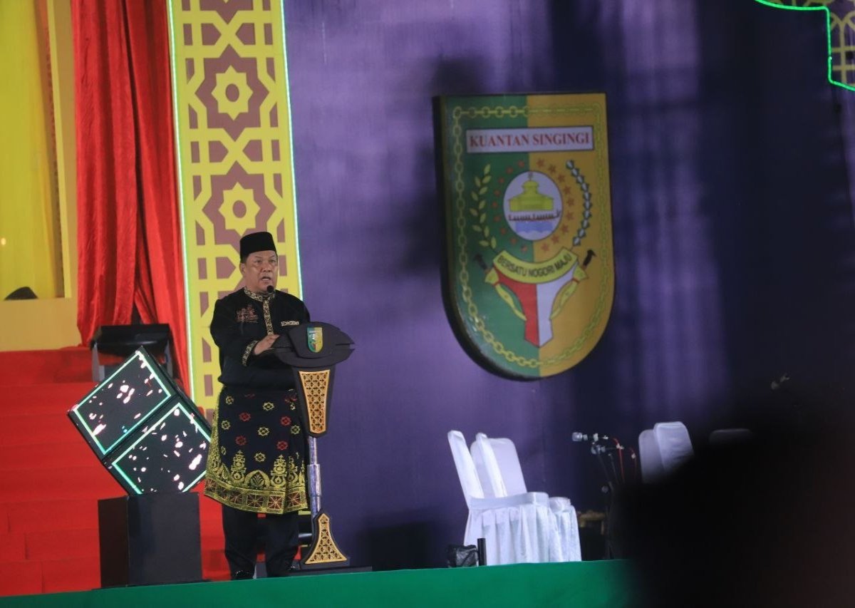 Ruang Kerja Bupati Kuansing Disegel KPK, Plt Gubri Imbau Masyarakat Tunggu Keterangan Resmi