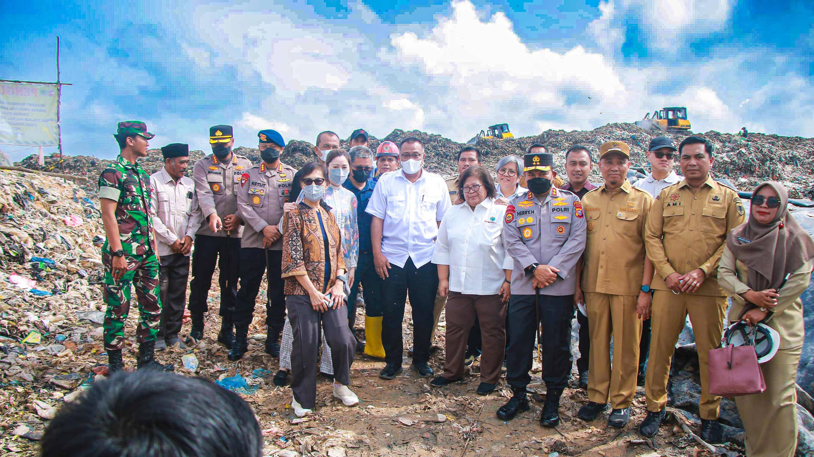 Pekanbaru Bersiap Olah Sampah jadi Energi, Menteri LH Jumhur Tinjau TPA Muara Fajar 