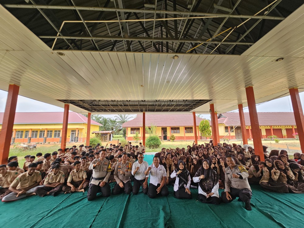 Police Goes to School di Rohil, Polsek Rimba Melintang Edukasi Pelajar Bahaya Narkoba dan Lalulintas