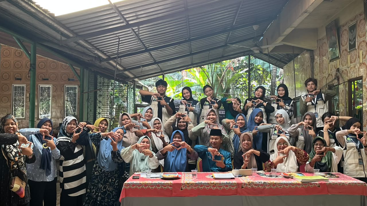 Tingkatkan Literasi Digital, Mahasiswa Unri Gelar Pelatihan Branding untuk PKK Muara Fajar Barat