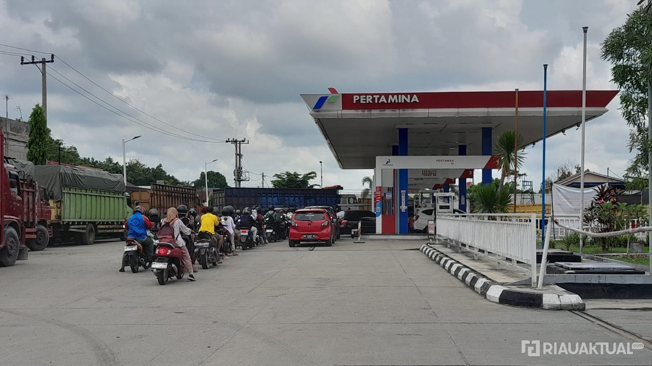 Truk Rela Menginap Antre Solar, DPRD Pekanbaru Sentil Pertamina