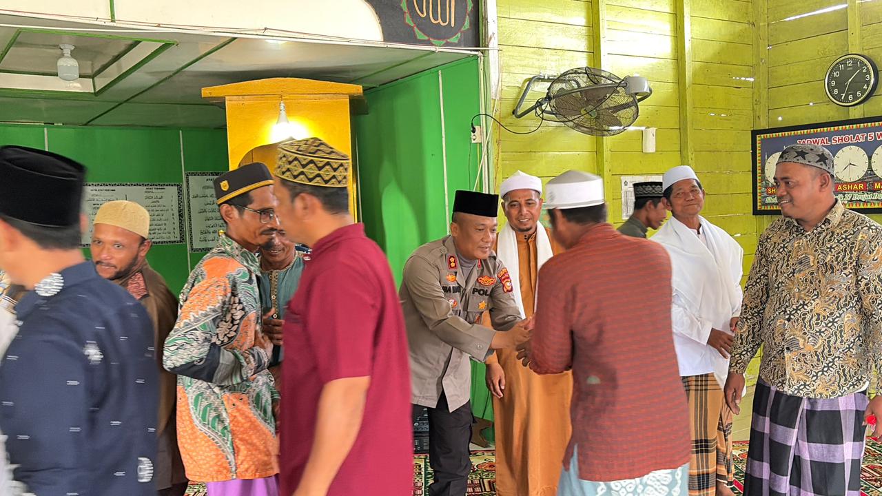 Kapolres Rohil Ajak Warga Panipahan Jaga Kamtibmas Lewat Mimbar Jumat