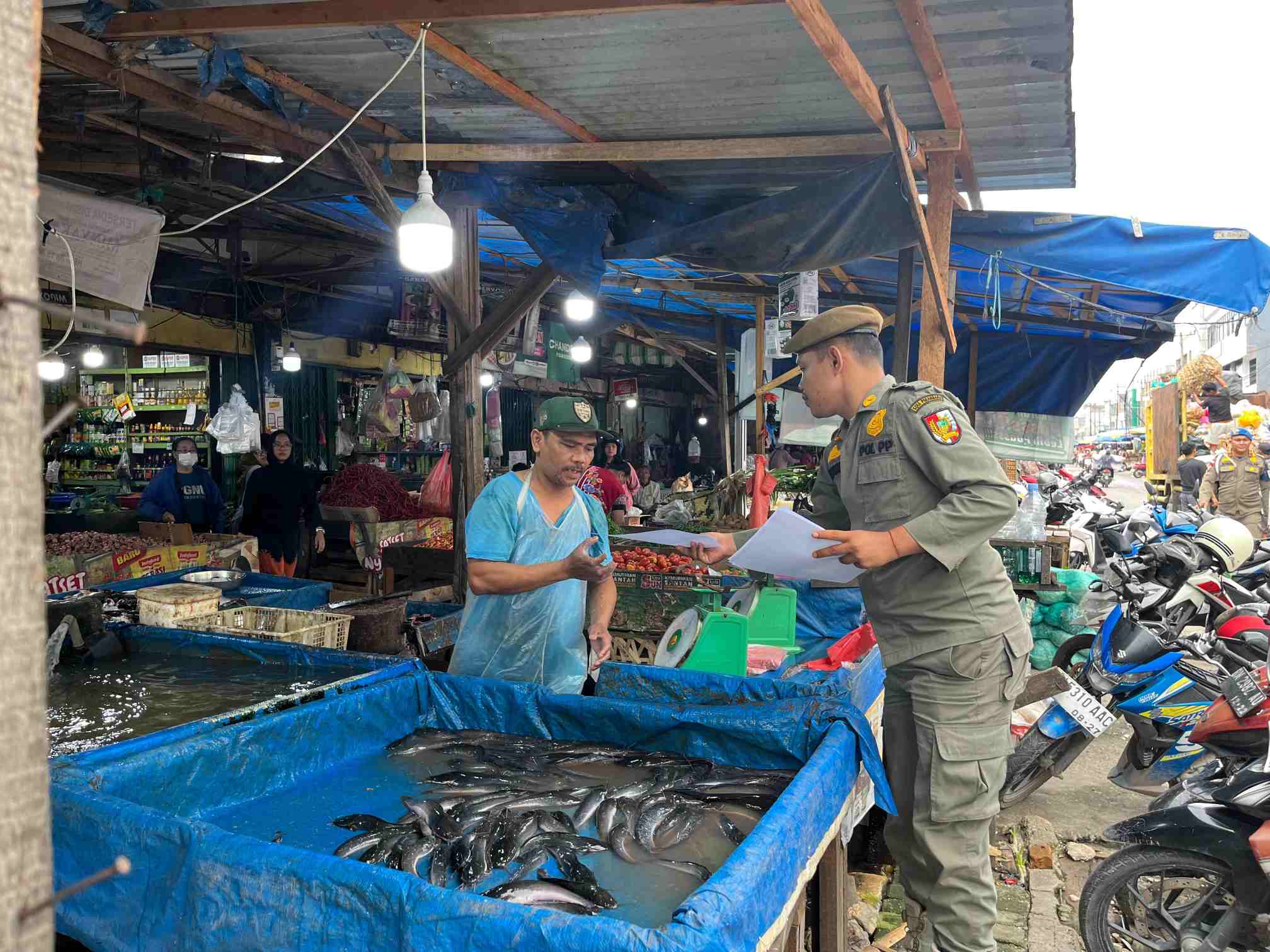 Pemko Pekanbaru Minta Pedagang Kosongkan Jalan Teratai 