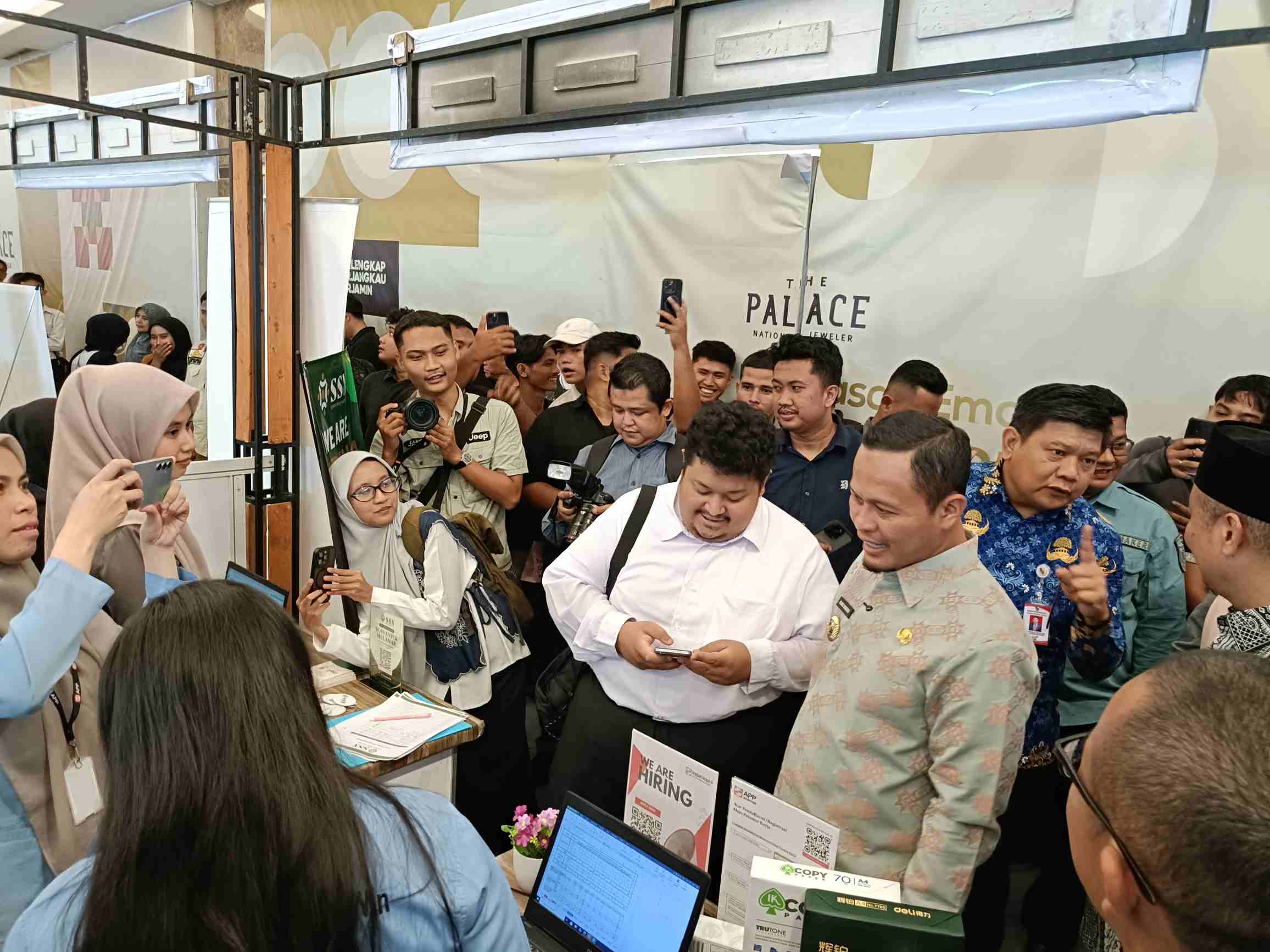 Resmi Dibuka Wako Agung, Pekanbaru Job Fair 2026 Diserbu Ribuan Pencaker