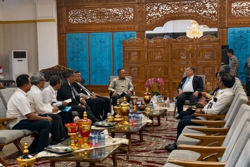 Rencana Pembangunan Jembatan Siak V Jadi Pembahasan Plt Gubri dan Menteri PU