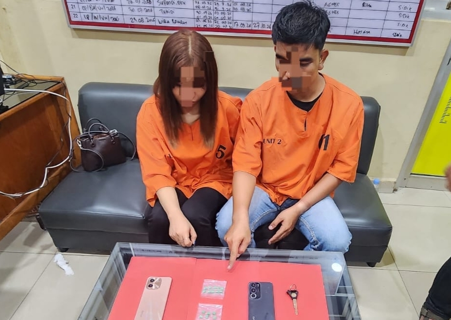 Pria dan Wanita Diamankan di Kamar Kos Dumai, 16 Butir Ekstasi Disita