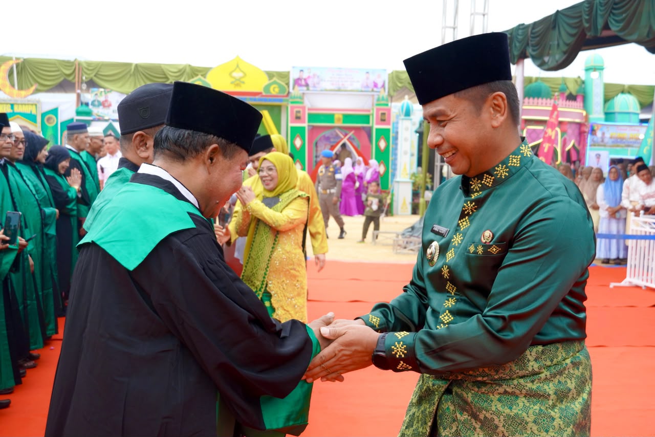 Bupati Kampar Lantik Dewan Hakim MTQ ke-55, Tekankan Penilaian Harus Adil