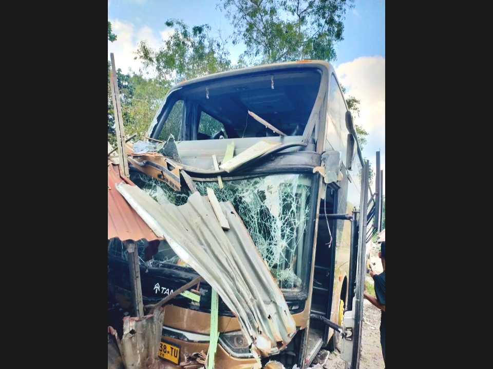Kecelakaan Bus vs Mobil di Pekanbaru, Satu Anak Tewas