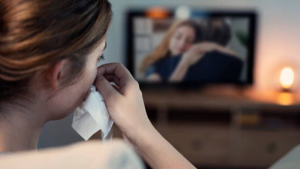Menangis saat Menonton Film Ternyata Baik untuk Tubuh