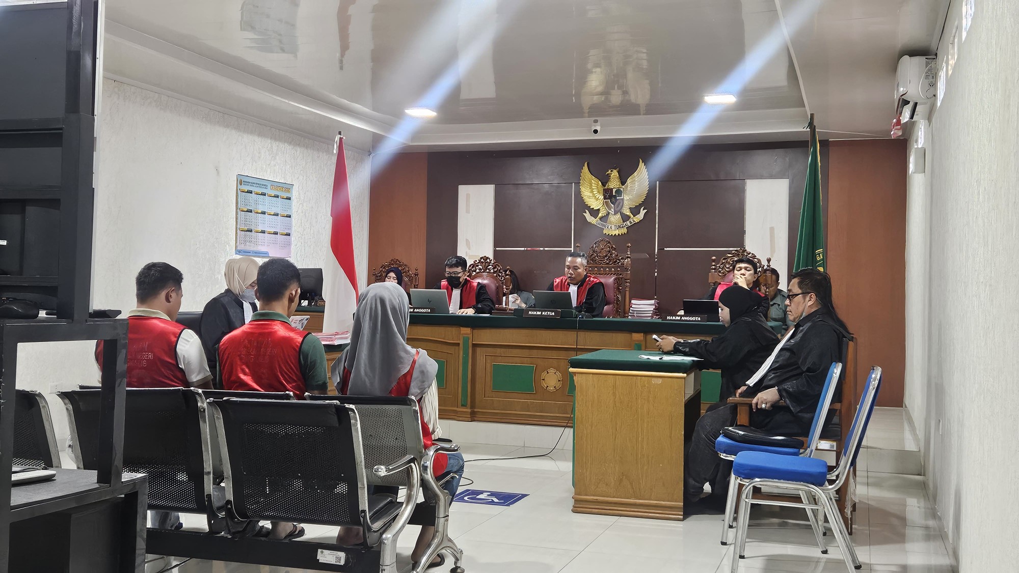 Hakim PN Bengkalis Vonis Lebih Ringan Dua Oknum Polisi dari Tuntutan JPU