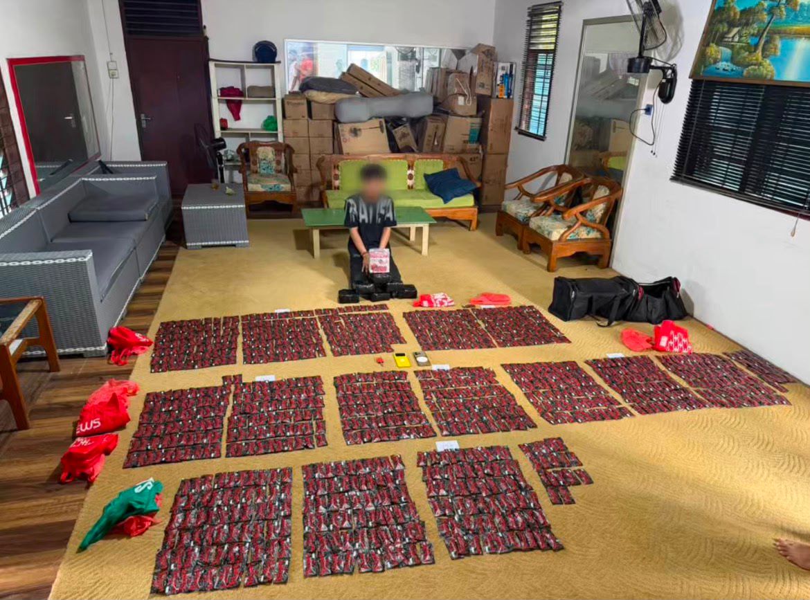 Polda Riau Gagalkan Peredaran 6,9 Kg Sabu dan 969 Cartridge Etomidate dari Malaysia