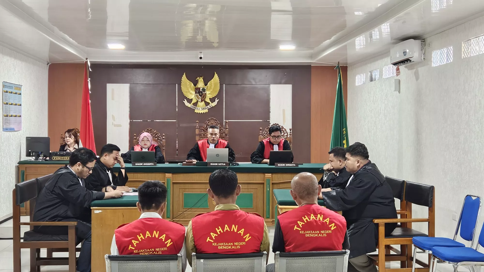 Hakim Vonis 14 Bulan Tiga Terdakwa Pengeroyokan Karyawan PT TKWL di Bengkalis