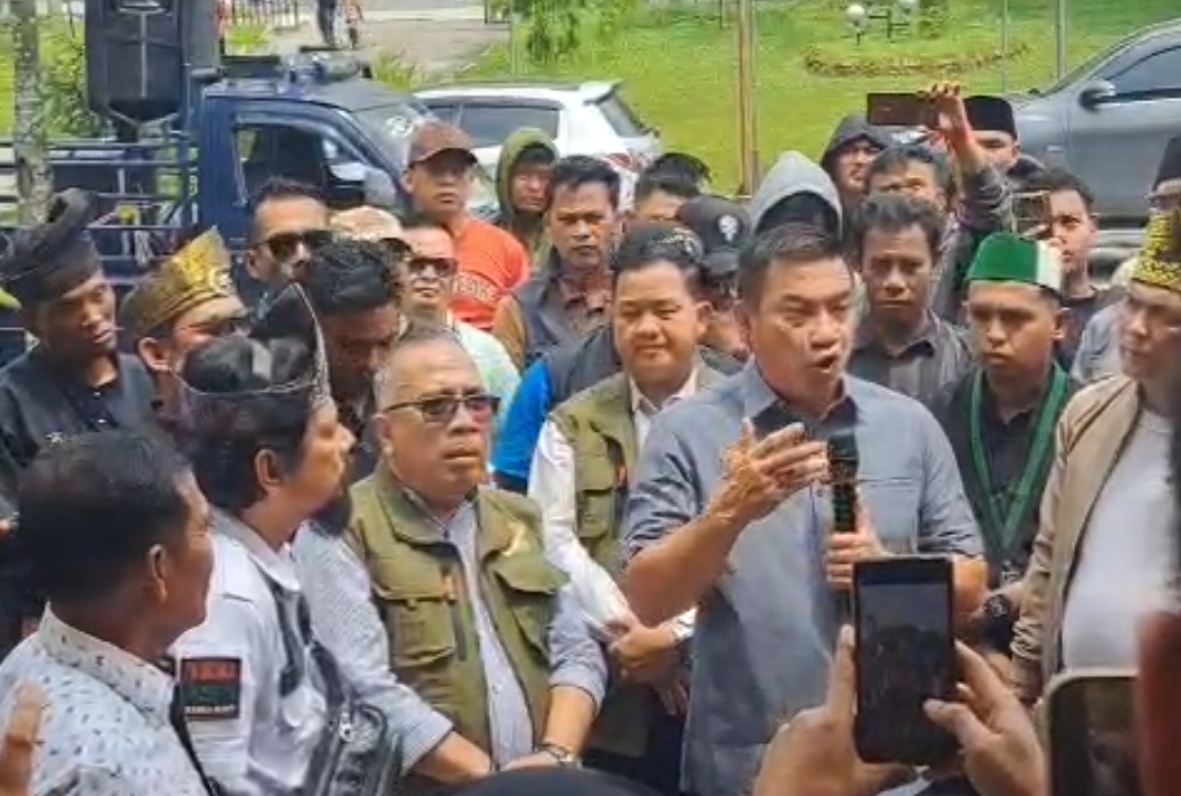 Suparman Laporkan Iwan Pansa ke Polda Riau, Tantang Duel Terbuka di Hadapan Adat