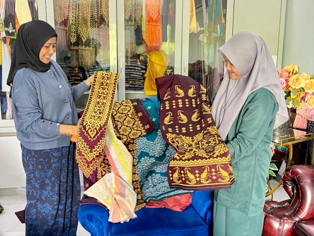 Warisan di Ujung Jemari: Dedikasi Menjaga Budaya Melayu di Tengah Arus Modernisasi