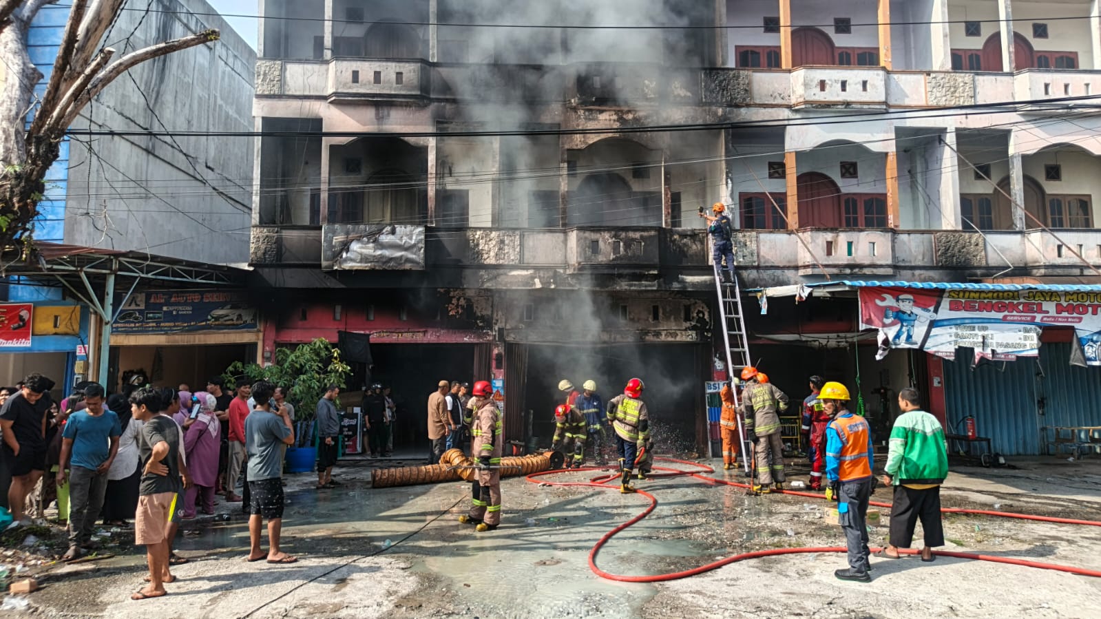 DPKP Pekanbaru Tangani 116 Kejadian Kebakaran Bangunan Dalam 7 Bulan Terakhir, Dipicu Korsleting Listrik 