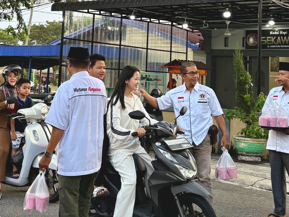 PWI Bengkalis Berbagi Takjil dan Buka Puasa Bersama