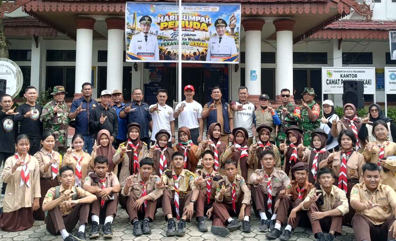 Wujudkan Pekanbaru Lestari, 50 Pohon Ditanam di Jalan Payung Sekaki