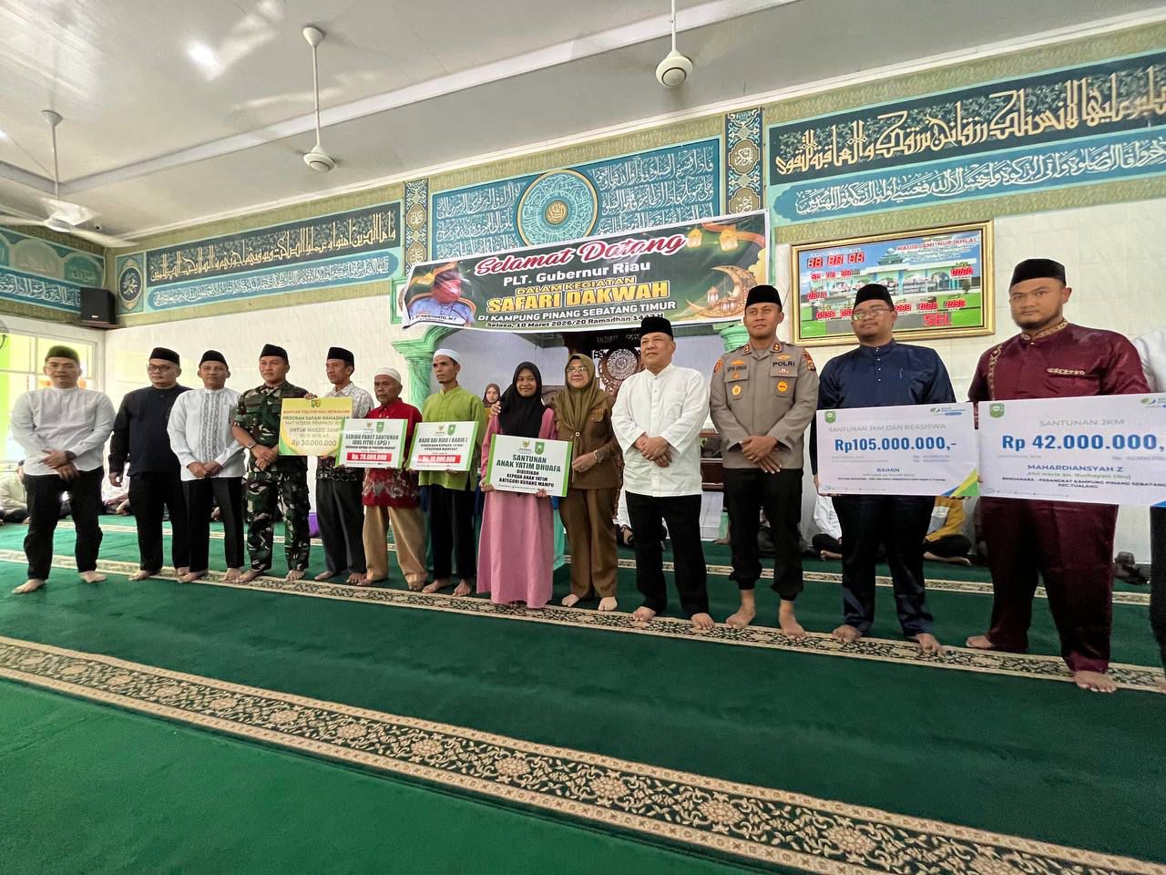 Plt Gubri Tambah Daya Listrik Masjid dan Salurkan Bantuan Ratusan Juta