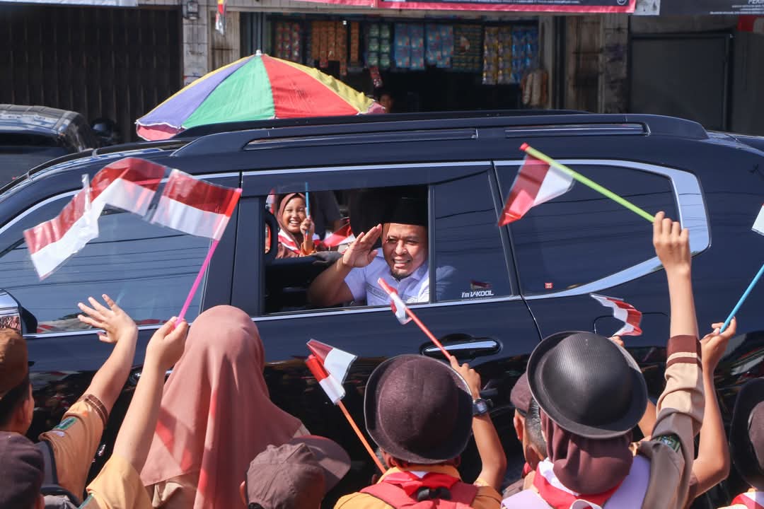 Hore! Wako Pekanbaru Siapkan Seragam Sekolah Gratis Bagi Anak Kurang Mampu 