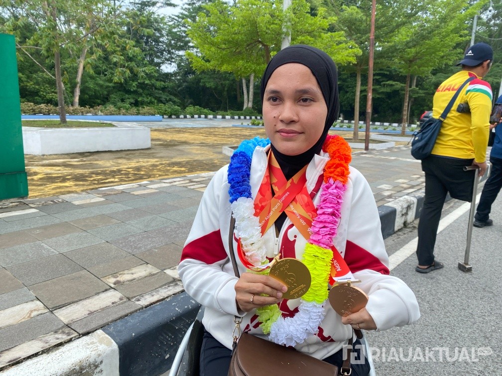 8 Tahun Berbuah Emas! Leli Marlina, Ibu Rumah Tangga asal Riau Harumkan Indonesia