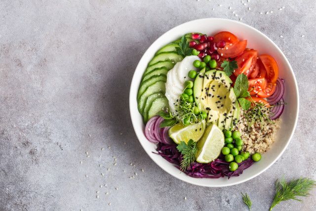 Tak Hanya Segar, Sarapan Salad Bisa Membuat Mood Baik