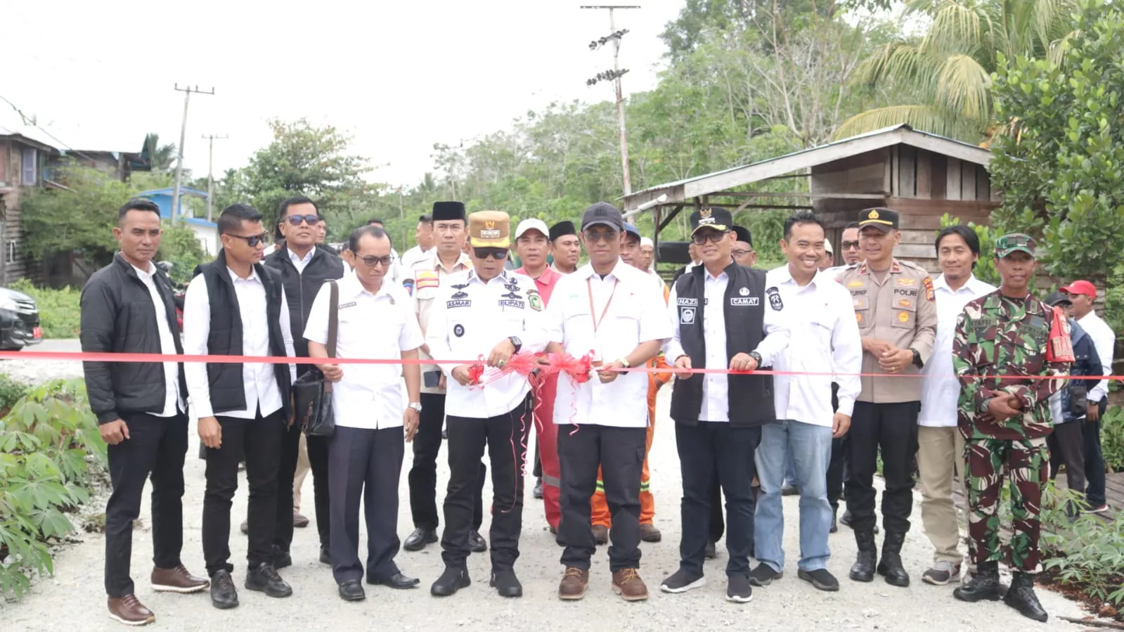Bupati Asmar Resmikan Jalan Batang Malas–Tenan 1,8 Km Hasil Sinergi Pemkab dan PT ITA