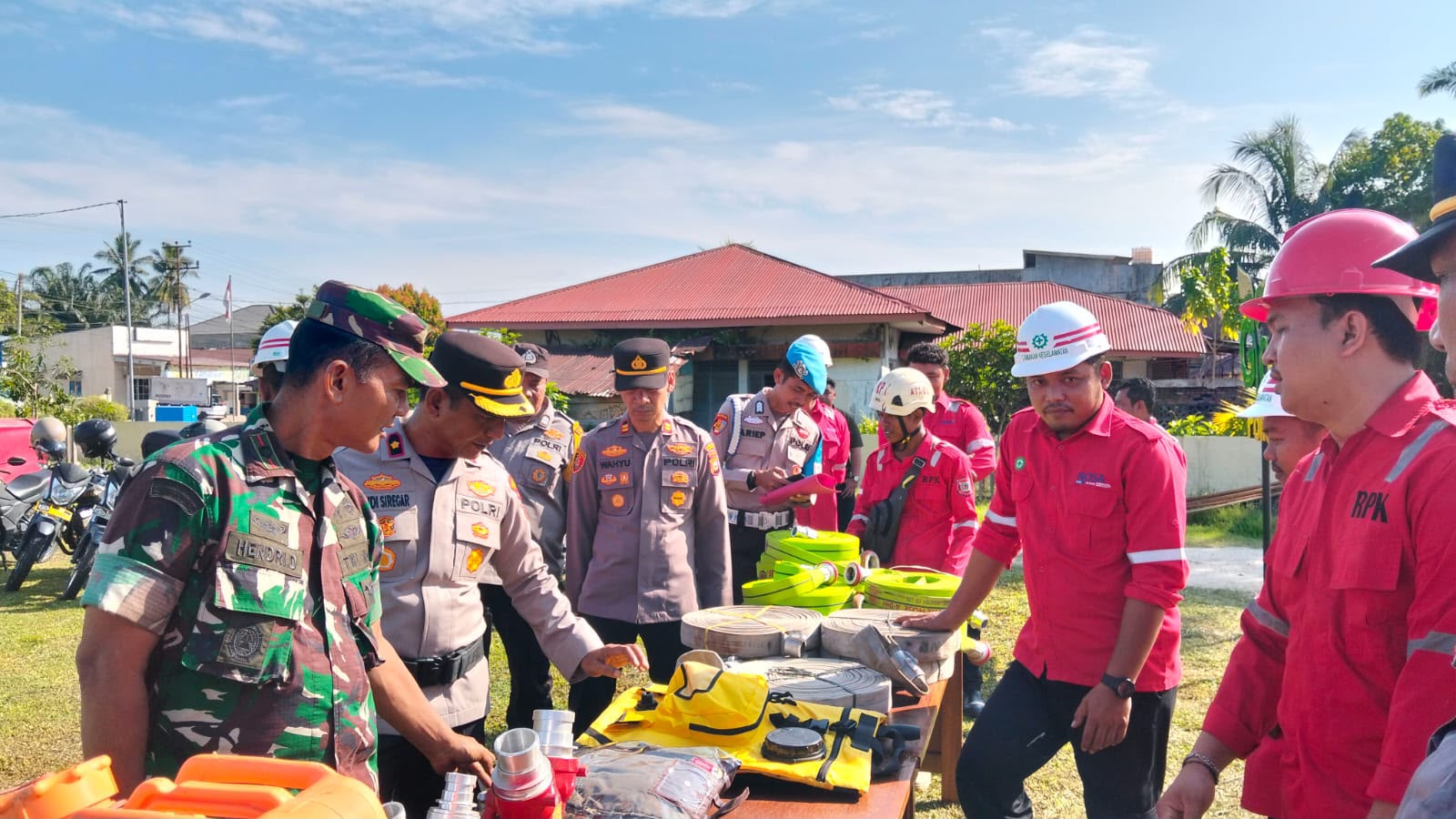 Siaga Karhutla Saat Musim Kemarau, Polsek Kampar Kiri Kerahkan 100 Personel Gabungan