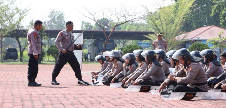Polres Rohil Asah Kemampuan Personel Lewat Latihan Dalmas, Siap Hadapi Aksi Unjuk Rasa