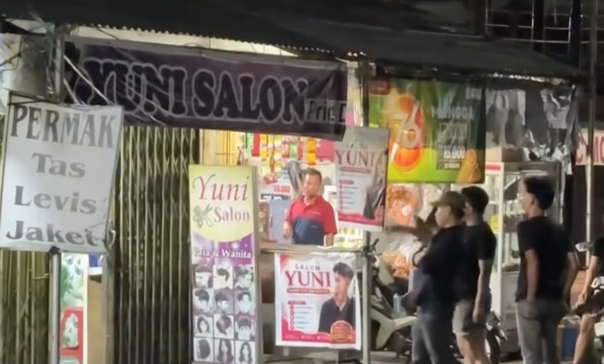 Viral di Medsos, Sejumlah Pemuda Datangi Salon Waria di Pekanbaru 