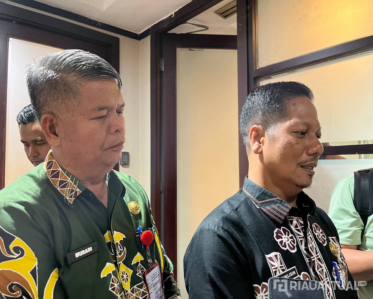 Kehadirannya di Rumah Dinas Sekda Kuansing, Muklisin Akui Dijemput KPK untuk Dimintai Keterangan