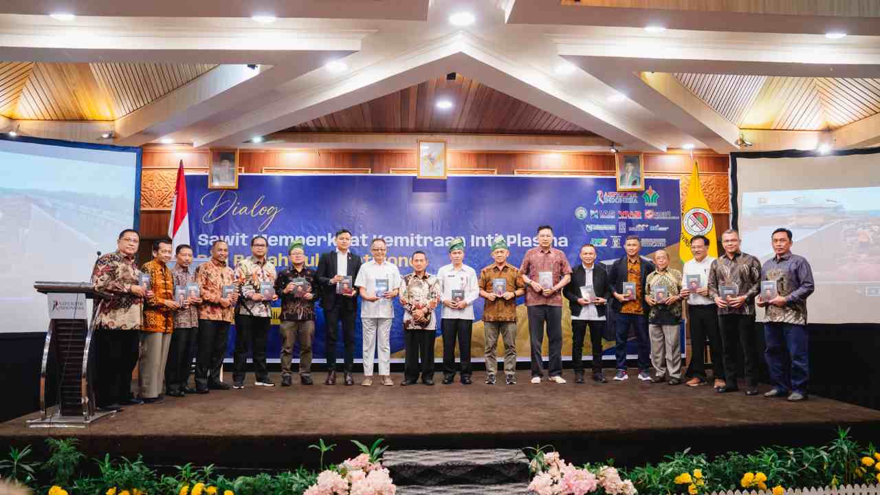 PTPN IV PalmCo Dongkrak Produktivitas Sawit Petani Lampaui Standar Nasional