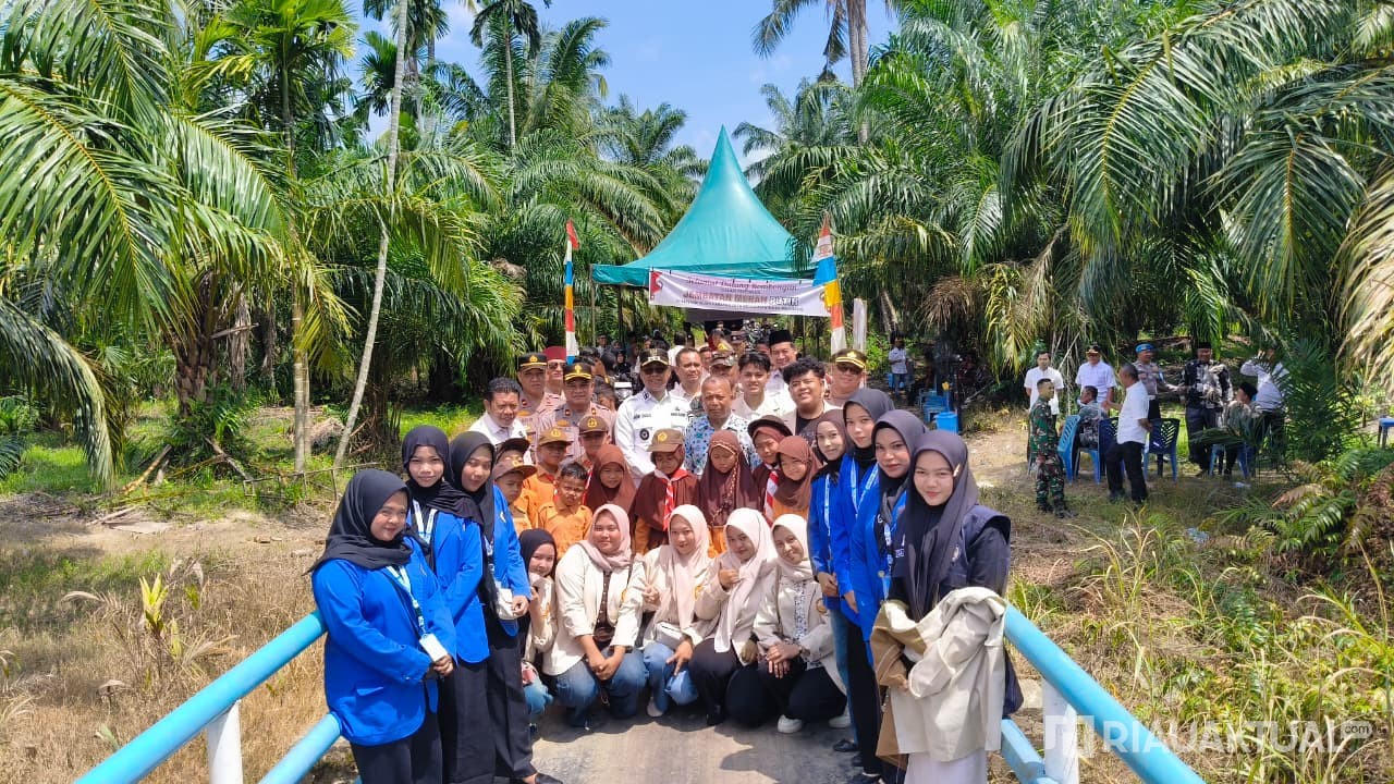 Kapolri Resmikan Jembatan Merah Putih Presisi di Rimba Melintang Rohil, Permudah Akses Warga