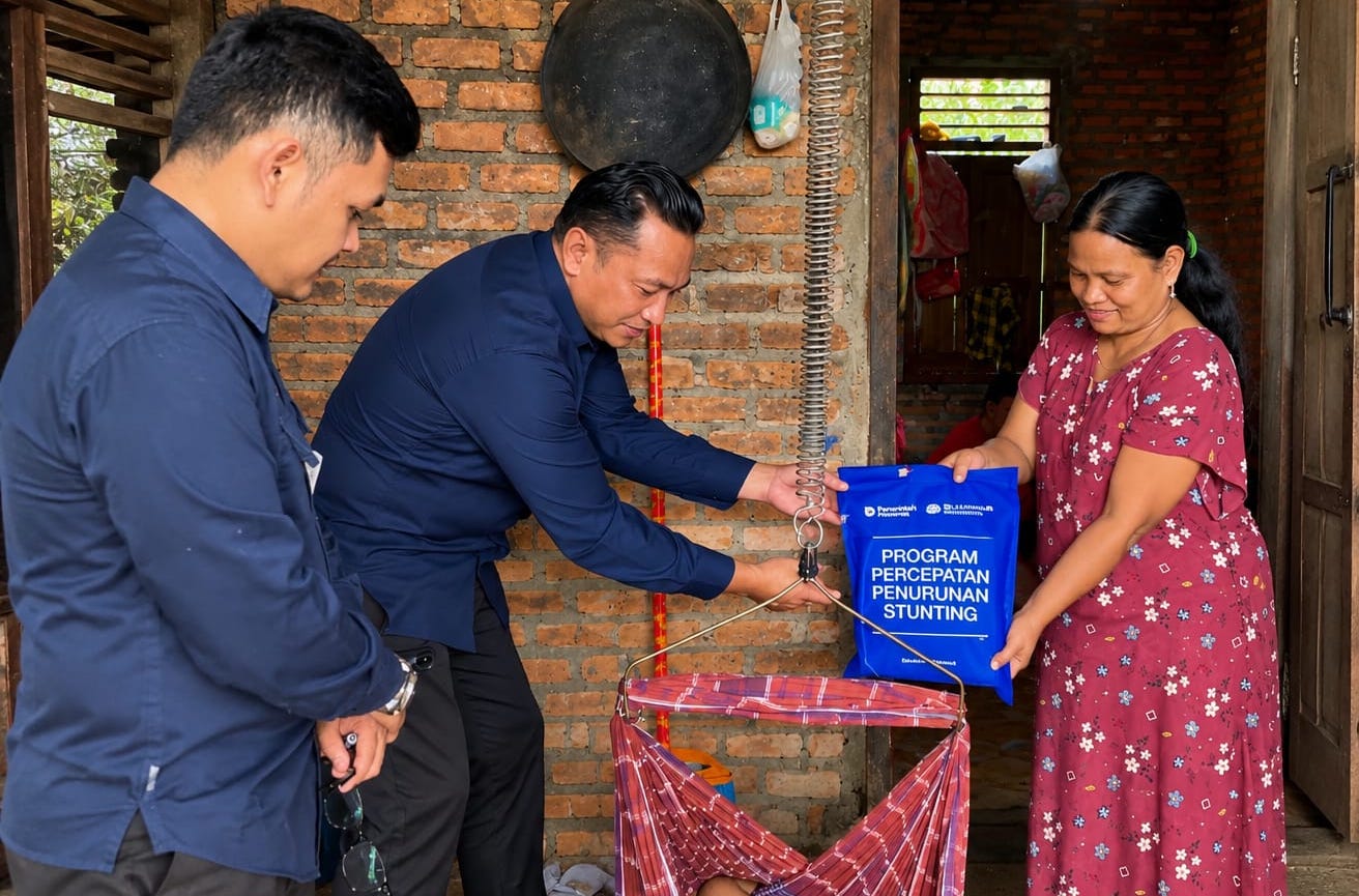 Agrinas Palma Salurkan Bantuan Nutrisi untuk 200 Penerima Manfaat di Rohul