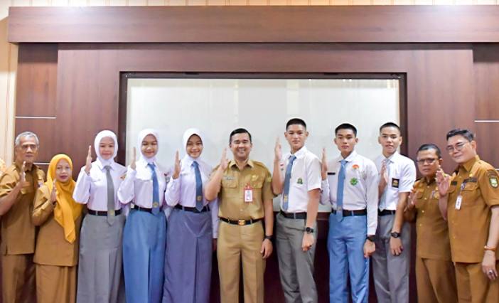Enam Capaska Riau Dilepas ke Verifikasi Nasional Paskibraka 2026