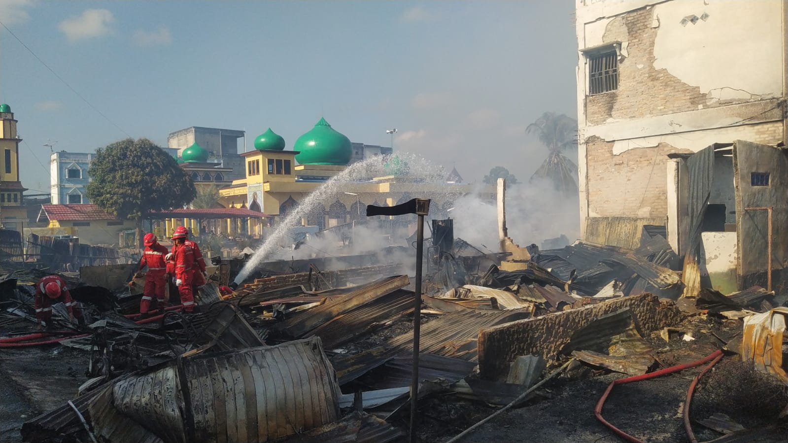 10 Ruko di Jalan Sudirman Pakning Terbakar