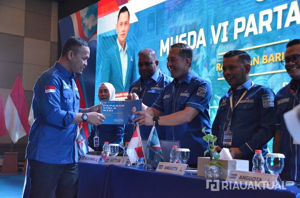 Agung Nugroho Kembali Pimpin Demokrat Riau, Sekjen Minta Tambah Kursi dan Perkuat Akar Rumput