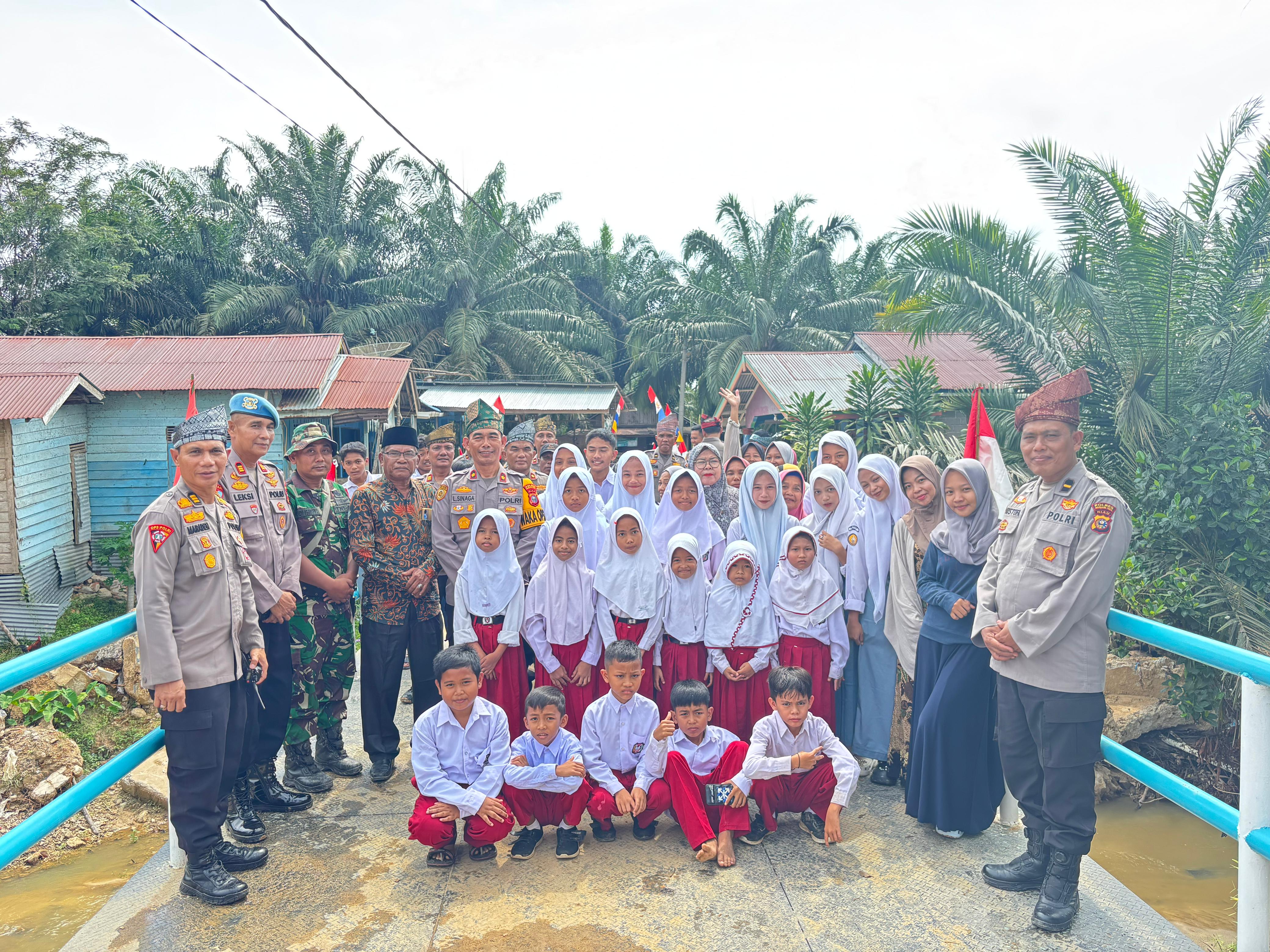 Kapolri Resmikan Empat Jembatan Merah Putih Presisi di Inhu Secara Virtual