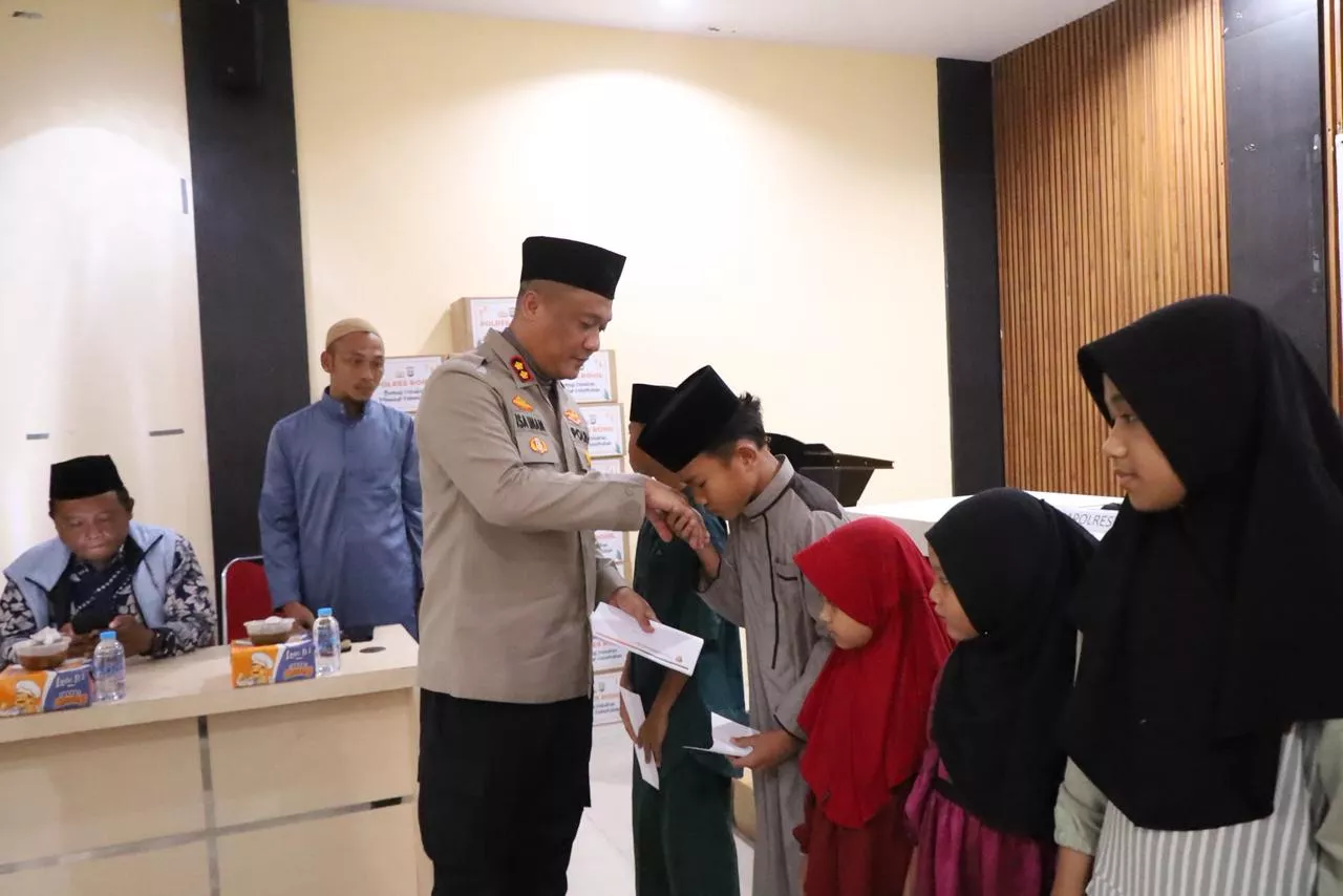 Pererat Silaturahmi, Kapolres Rohil Buka Puasa Bersama Insan Pers dan Anak Yatim
