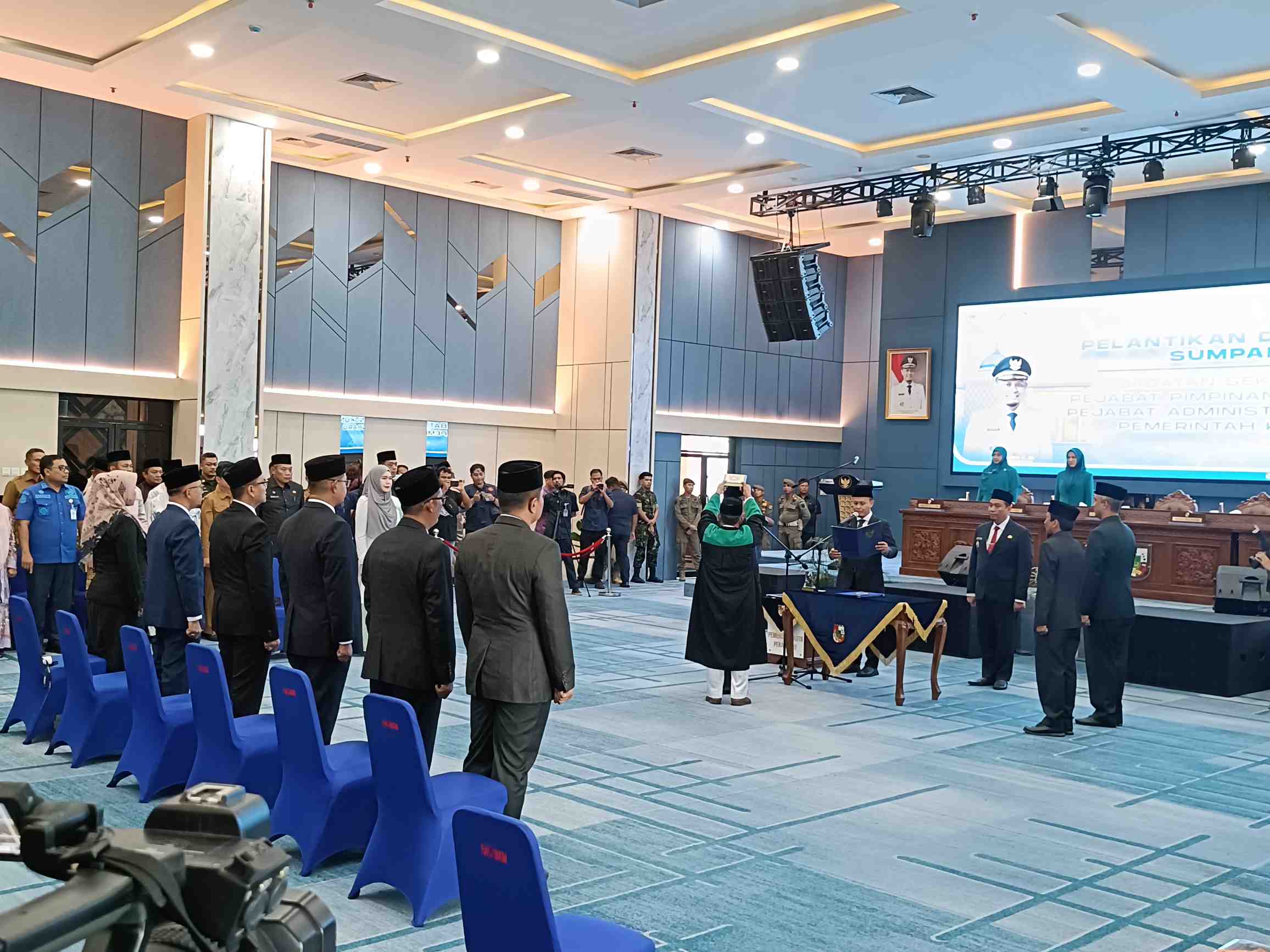 Dilantik Wako Agung, Zulhelmi Arifin Resmi Jabat Sekda Pekanbaru 